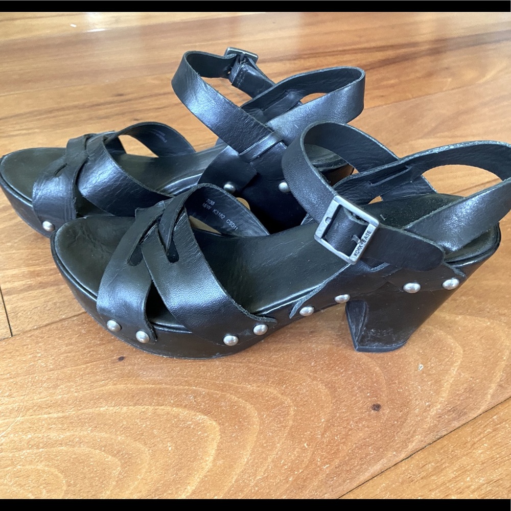 Kork-Ease Sz 7 Black Strap Sandal